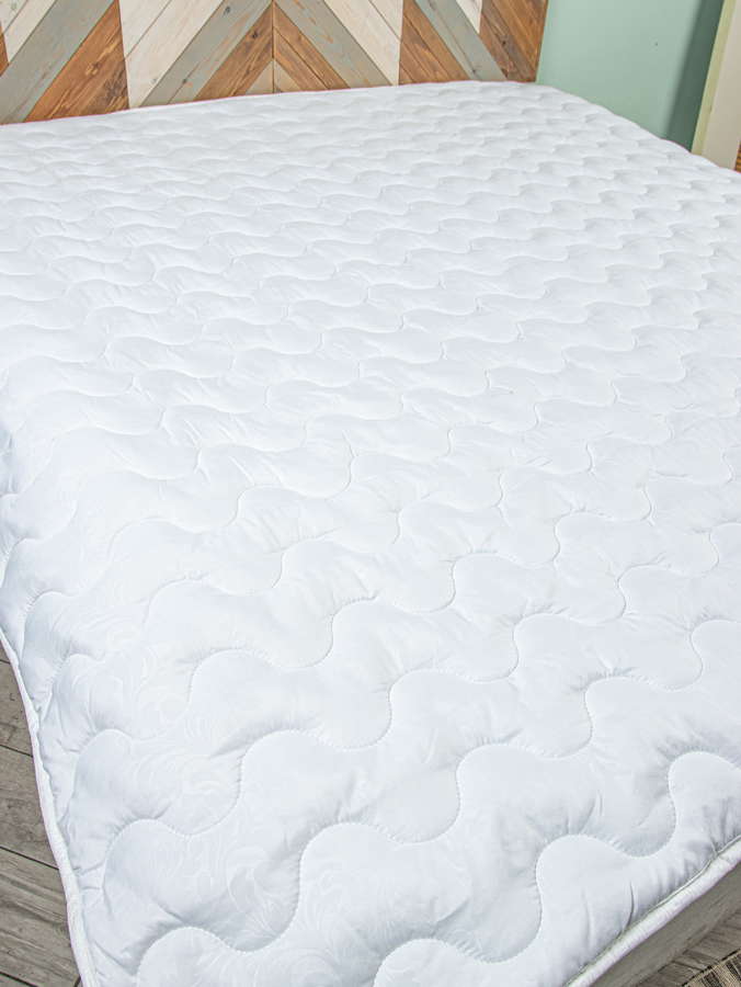Одеяло белое из холлофайбера 300г/м2 всесезонное